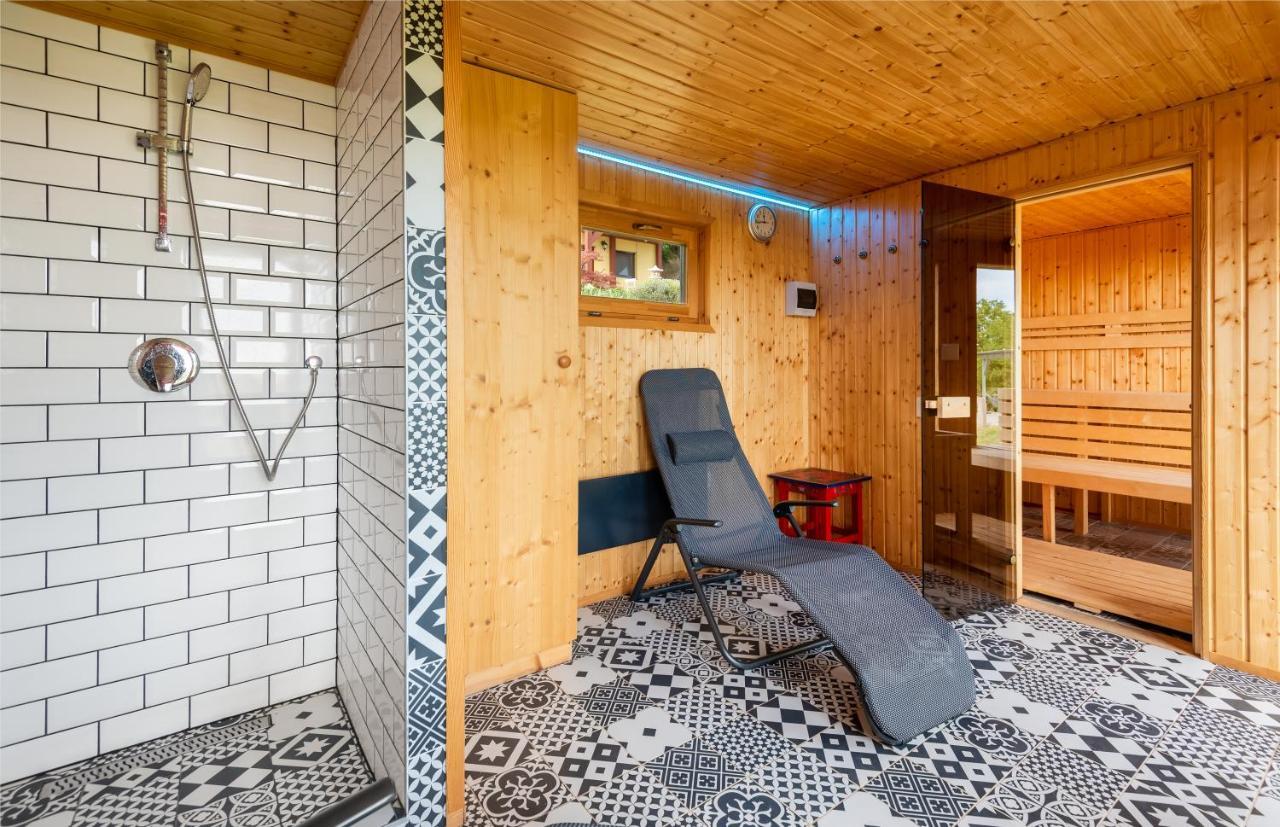 Borarium Vendeghazak - Zenit Haz Hotel Pazmand Ngoại thất bức ảnh